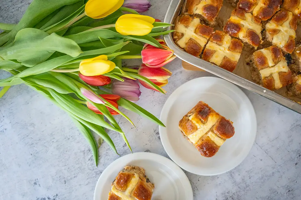 Hot cross buns po česku